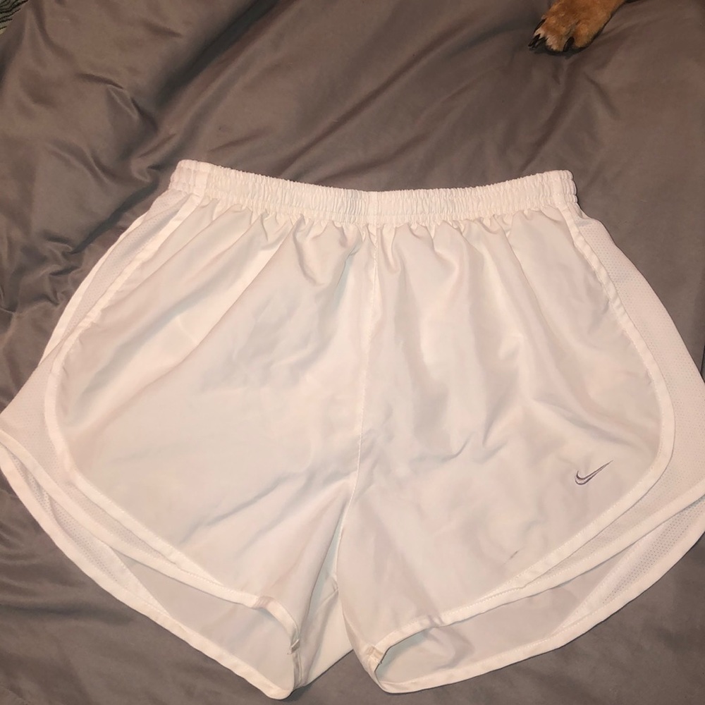 white nike shorts
